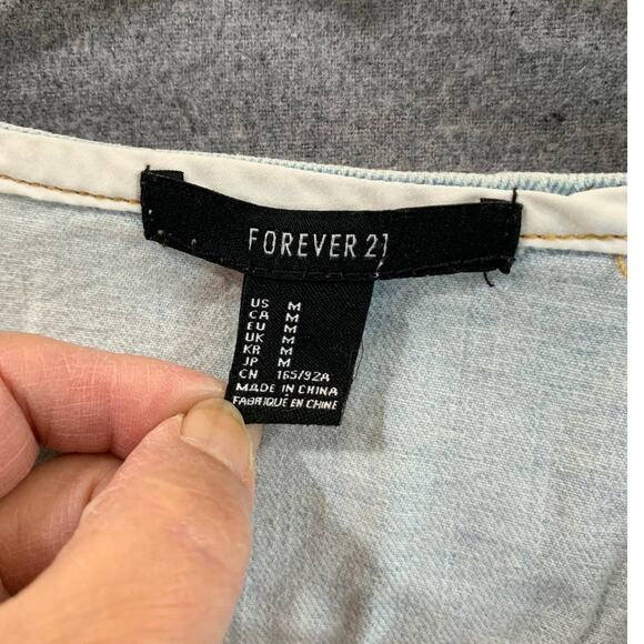 FOREVER 21 Denim Jacket Womens Medium Blue Jeans Button Up Jacket - Picture 3 of 7